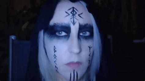 Shine Bright with this Gothic Sorceress Witch Makeup Tutorial